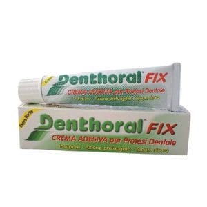 Crema Adesiva Denthoral Lunga Tenuta